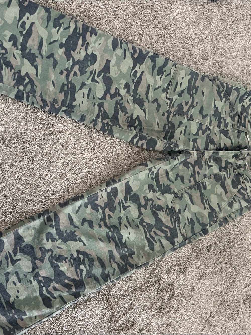 Just USA Women's Camo Ankle Jeans - Green/Black